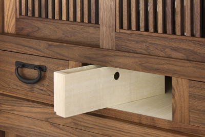 cabinet_0111_13_400px