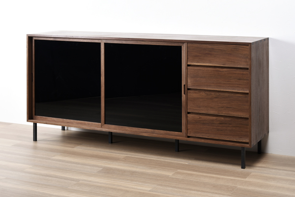 cabinet_0163_02_600px