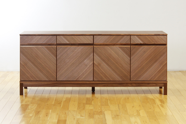 cabinet_0155_01_600px
